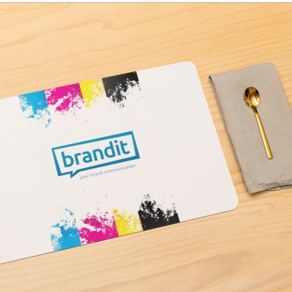 Подложки за маса